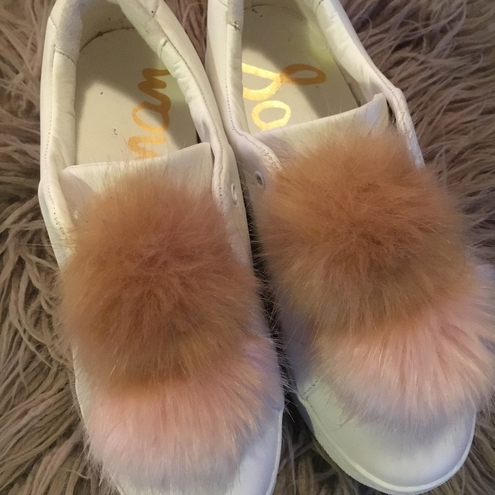 Sam Edelman Women’s LEYA Pom-Pom Sneakers